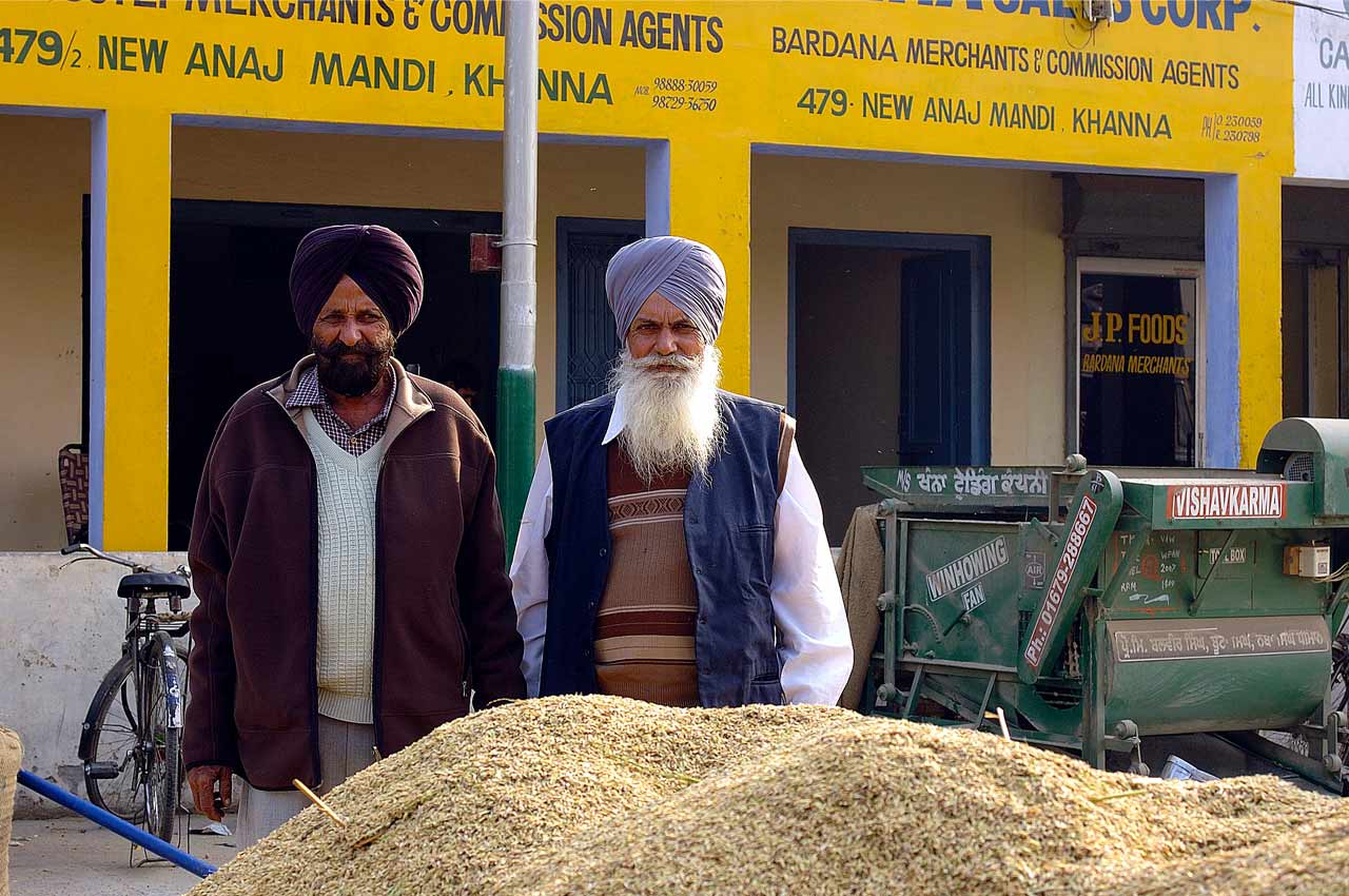 Grain-Mandi-in-Punjab_Photo-Flickr